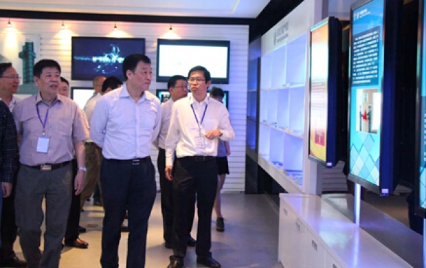 浙江省常委、寧波市委書記劉奇調研學校寧波產業園